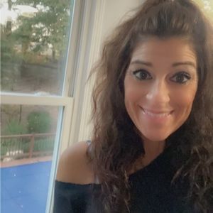 Meet your Posher, Carlye